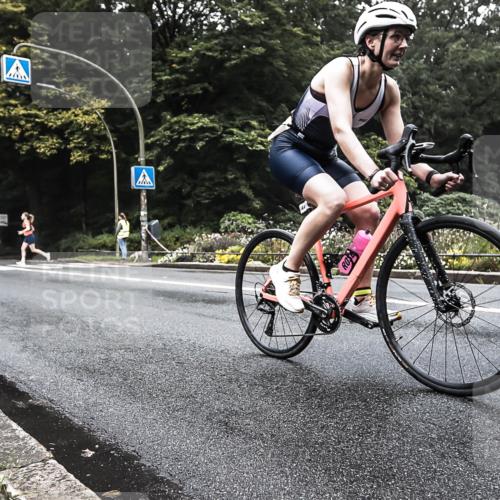 13.09.2026 - Stadtparktriathlon H.Heesch http://msf.ph/oto/10380130 13.09.2026 10:18:38 Radfahren 233, 405, 444 meine-sportfotos.de