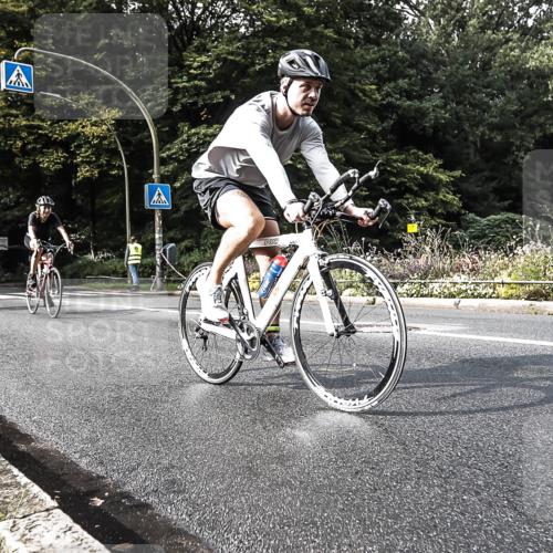 13.09.2026 - Stadtparktriathlon H.Heesch http://msf.ph/oto/10380131 13.09.2026 10:52:36 Radfahren 412, 454, 479, 502, 518, 569, 584 meine-sportfotos.de