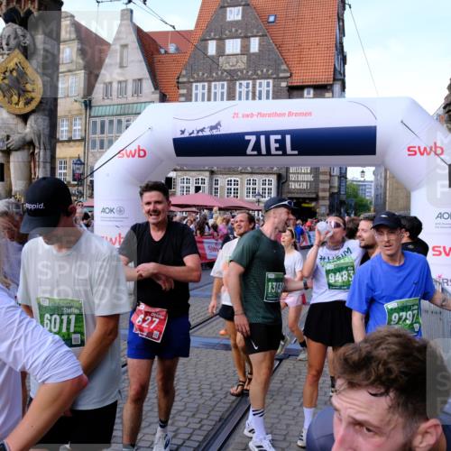 13.09.2026 - 21. swb-Marathon Bremen Tim E. http://msf.ph/oto/10380138 13.09.2026 13:15:49 Ziel 1033, 1445, 3346, 4212, 4646, 4653, 4663, 5533, 6162, 6526, 7203, 7291, 7346, 7992, 8086, 8254, 8255, 9029, 9391, 9475, 9777 meine-sportfotos.de