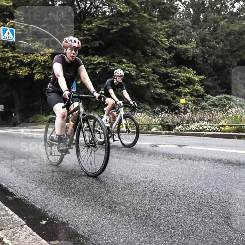 13.09.2026 - Stadtparktriathlon H.Heesch http://msf.ph/oto/10380160 13.09.2026 10:18:46 Radfahren 213, 243, 300, 333, 368, 412 meine-sportfotos.de
