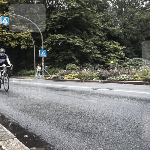 13.09.2026 - Stadtparktriathlon H.Heesch http://msf.ph/oto/10380165 13.09.2026 10:18:47 Radfahren 213, 243, 300, 333, 368, 412 meine-sportfotos.de