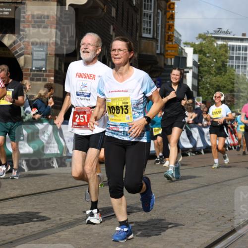 13.09.2026 - 21. swb-Marathon Bremen Strokosch-Dieckow http://msf.ph/oto/10380171 13.09.2026 11:04:30 Ziel 10182, 10291, 10390, 10516, 10613, 10671, 10672, 10726, 10912, 10913, 11221, 11318, 11336, 11539, 11720, 11726, 11909, 12001, 12103, 12113, 12140, 12276, 10160, 10283, 10481, 10711, 10877, 11114, 11364, 11366, 11592, 11705, 11761, 11991 meine-sportfotos.de