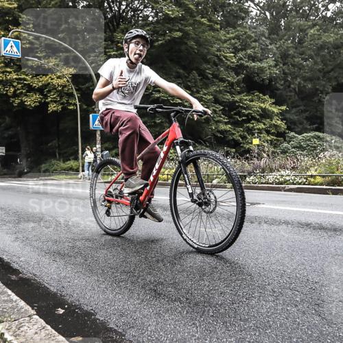 13.09.2026 - Stadtparktriathlon H.Heesch http://msf.ph/oto/10380181 13.09.2026 10:19:02 Radfahren 255, 378, 465 meine-sportfotos.de