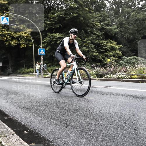 13.09.2026 - Stadtparktriathlon H.Heesch http://msf.ph/oto/10380187 13.09.2026 10:19:04 Radfahren 255, 309, 465 meine-sportfotos.de