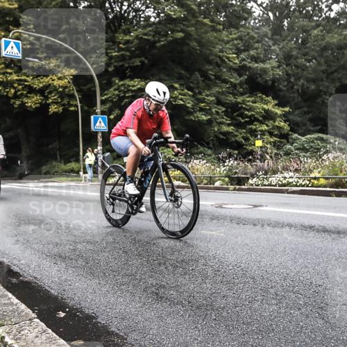 13.09.2026 - Stadtparktriathlon H.Heesch http://msf.ph/oto/10380205 13.09.2026 10:19:08 Radfahren 247, 274, 309 meine-sportfotos.de