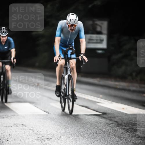 13.09.2026 - Stadtparktriathlon H.Heesch http://msf.ph/oto/10380227 13.09.2026 12:24:52 Radfahren 962, 1058, 1117 meine-sportfotos.de