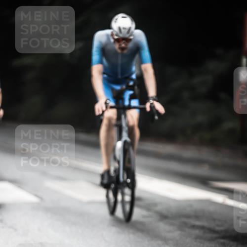 13.09.2026 - Stadtparktriathlon H.Heesch http://msf.ph/oto/10380241 13.09.2026 12:24:53 Radfahren 962, 1058, 1117 meine-sportfotos.de