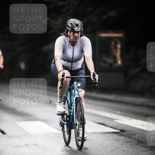 13.09.2026 - Stadtparktriathlon H.Heesch http://msf.ph/oto/10380273 13.09.2026 12:25:03 Radfahren 887, 1016, 1168 meine-sportfotos.de