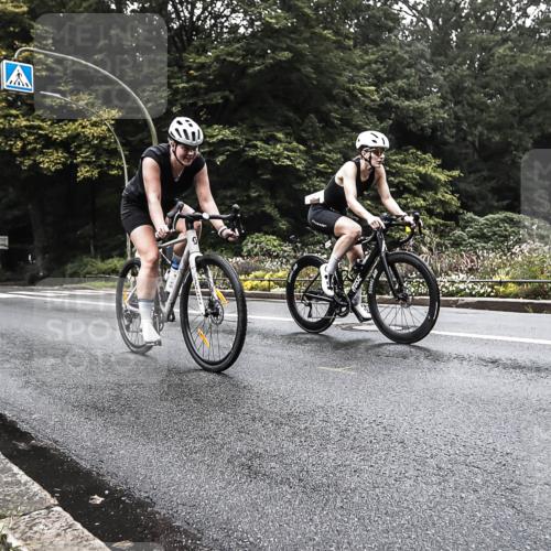 13.09.2026 - Stadtparktriathlon H.Heesch http://msf.ph/oto/10380279 13.09.2026 10:19:43 Radfahren 260, 307, 402, 439 meine-sportfotos.de