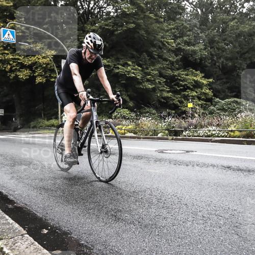 13.09.2026 - Stadtparktriathlon H.Heesch http://msf.ph/oto/10380290 13.09.2026 10:19:48 Radfahren 267, 406, 437 meine-sportfotos.de