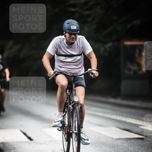 13.09.2026 - Stadtparktriathlon H.Heesch http://msf.ph/oto/10380295 13.09.2026 12:25:05 Radfahren 887, 1016, 1036, 1168 meine-sportfotos.de