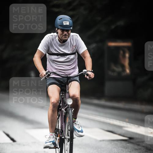 13.09.2026 - Stadtparktriathlon H.Heesch http://msf.ph/oto/10380298 13.09.2026 12:25:06 Radfahren 887, 1016, 1036, 1168 meine-sportfotos.de