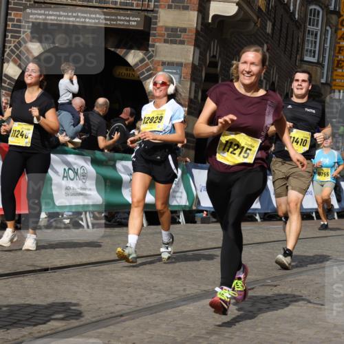 13.09.2026 - 21. swb-Marathon Bremen Strokosch-Dieckow http://msf.ph/oto/10380302 13.09.2026 11:04:34 Ziel 10182, 10245, 10291, 10390, 10516, 10526, 10613, 10671, 10672, 10913, 11214, 11215, 11221, 11318, 11336, 11539, 11720, 11726, 11740, 11909, 12001, 12103, 12113, 12276, 10198, 10283, 10481, 10877, 10940, 11006, 11114, 11364, 11366, 11592, 11705, 12005, 12493, 12495, 12498, 12500, 12502, 12563 meine-sportfotos.de