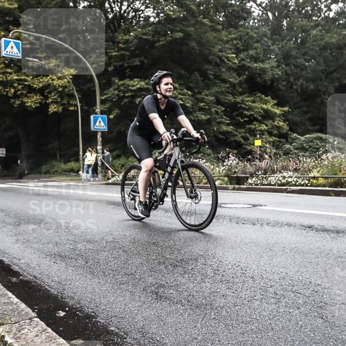 13.09.2026 - Stadtparktriathlon H.Heesch http://msf.ph/oto/10380309 13.09.2026 10:19:58 Radfahren 323, 328, 377, 414, 434 meine-sportfotos.de