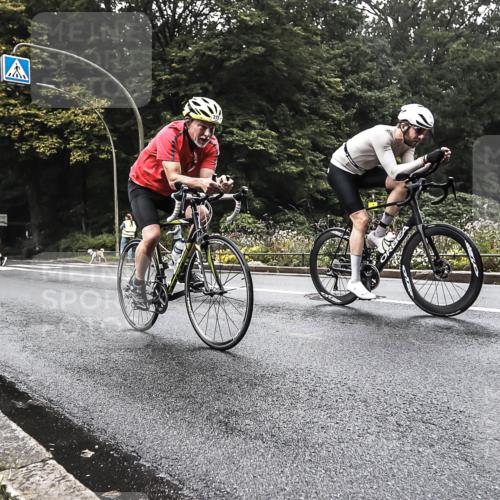 13.09.2026 - Stadtparktriathlon H.Heesch http://msf.ph/oto/10380316 13.09.2026 10:20:02 Radfahren 273, 328, 377 meine-sportfotos.de