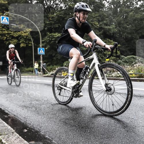 13.09.2026 - Stadtparktriathlon H.Heesch http://msf.ph/oto/10380343 13.09.2026 10:20:12 Radfahren 253, 415, 432 meine-sportfotos.de