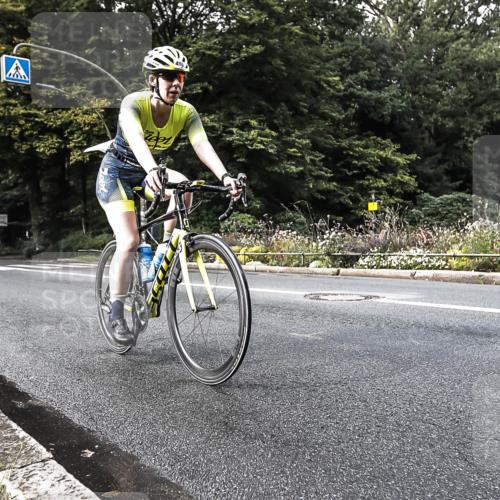 13.09.2026 - Stadtparktriathlon H.Heesch http://msf.ph/oto/10380344 13.09.2026 10:52:52 Radfahren 347, 354, 416, 543, 550 meine-sportfotos.de