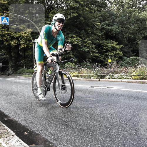 13.09.2026 - Stadtparktriathlon H.Heesch http://msf.ph/oto/10380353 13.09.2026 10:52:53 Radfahren 347, 354, 416, 543 meine-sportfotos.de