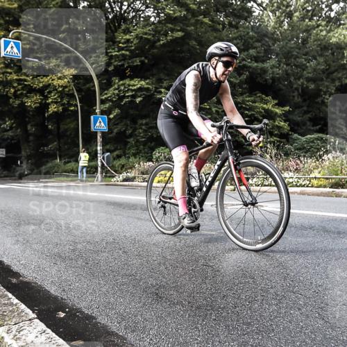 13.09.2026 - Stadtparktriathlon H.Heesch http://msf.ph/oto/10380364 13.09.2026 10:52:55 Radfahren 354, 416, 543 meine-sportfotos.de