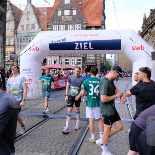 13.09.2026 - 21. swb-Marathon Bremen Tim E. http://msf.ph/oto/10380366 13.09.2026 13:16:09 Ziel 145, 982, 1955, 2733, 3119, 3149, 3422, 3536, 3689, 3836, 3991, 4573, 4823, 5430, 5474, 5533, 5588, 5913, 6481, 6515, 7307, 7413, 9122, 9278, 13149, 13249 meine-sportfotos.de