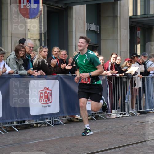 13.09.2026 - 21. swb-Marathon Bremen Strokosch-Dieckow http://msf.ph/oto/10380373 13.09.2026 12:43:01 Ziel 236 meine-sportfotos.de