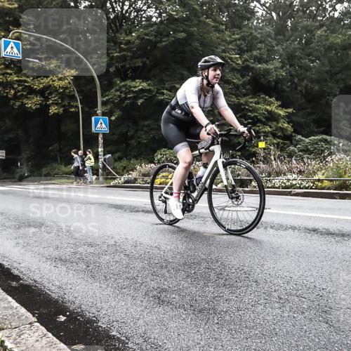 13.09.2026 - Stadtparktriathlon H.Heesch http://msf.ph/oto/10380411 13.09.2026 10:20:28 Radfahren 308, 334, 381, 383 meine-sportfotos.de