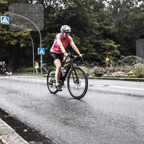 13.09.2026 - Stadtparktriathlon H.Heesch http://msf.ph/oto/10380425 13.09.2026 10:20:31 Radfahren 334, 335, 381, 383, 452 meine-sportfotos.de