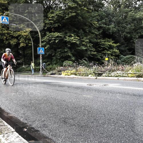 13.09.2026 - Stadtparktriathlon H.Heesch http://msf.ph/oto/10380427 13.09.2026 10:53:02 Radfahren 405, 449, 553 meine-sportfotos.de