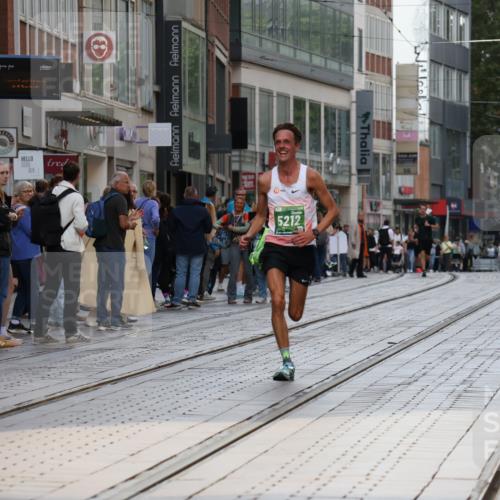 13.09.2026 - 21. swb-Marathon Bremen Strokosch-Dieckow http://msf.ph/oto/10380448 13.09.2026 12:43:27 Ziel 1567, 5212 meine-sportfotos.de