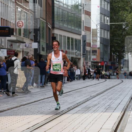 13.09.2026 - 21. swb-Marathon Bremen Strokosch-Dieckow http://msf.ph/oto/10380466 13.09.2026 12:43:28 Ziel 1567, 5212 meine-sportfotos.de