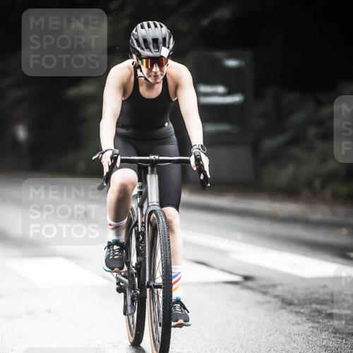 13.09.2026 - Stadtparktriathlon H.Heesch http://msf.ph/oto/10380485 13.09.2026 12:25:27 Radfahren 978, 1048, 1139 meine-sportfotos.de