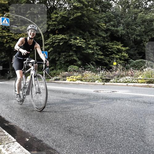 13.09.2026 - Stadtparktriathlon H.Heesch http://msf.ph/oto/10380488 13.09.2026 10:53:08 Radfahren 403, 484, 504, 691 meine-sportfotos.de