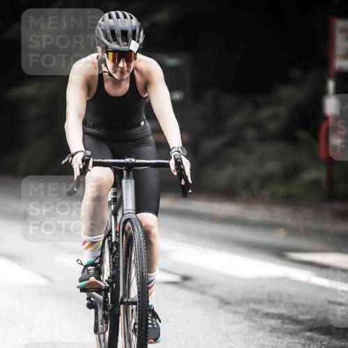 13.09.2026 - Stadtparktriathlon H.Heesch http://msf.ph/oto/10380490 13.09.2026 12:25:27 Radfahren 978, 1048, 1139 meine-sportfotos.de