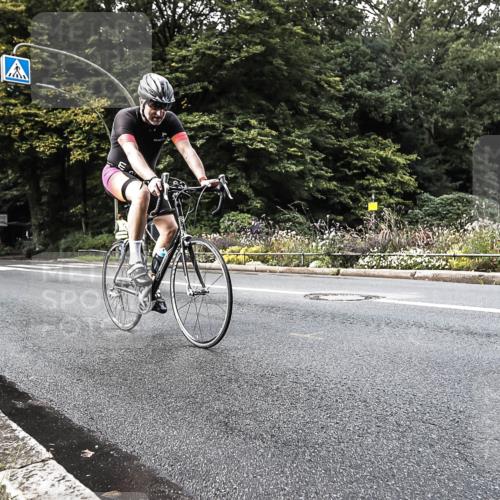 13.09.2026 - Stadtparktriathlon H.Heesch http://msf.ph/oto/10380496 13.09.2026 10:53:25 Radfahren 398, 524 meine-sportfotos.de