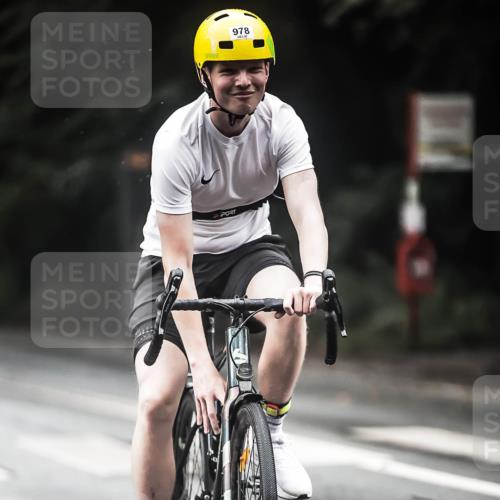 13.09.2026 - Stadtparktriathlon H.Heesch http://msf.ph/oto/10380521 13.09.2026 12:25:29 Radfahren 978, 1139, 1162 meine-sportfotos.de