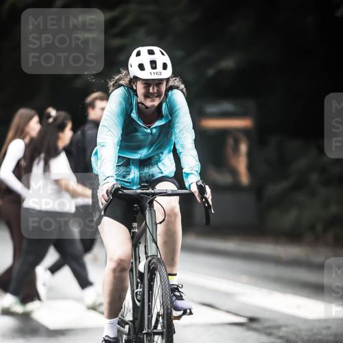 13.09.2026 - Stadtparktriathlon H.Heesch http://msf.ph/oto/10380529 13.09.2026 12:25:34 Radfahren 978, 1162 meine-sportfotos.de