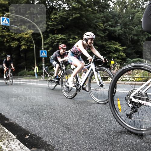 13.09.2026 - Stadtparktriathlon H.Heesch http://msf.ph/oto/10380538 13.09.2026 10:53:45 Radfahren 433, 434, 439, 460, 487, 494 meine-sportfotos.de