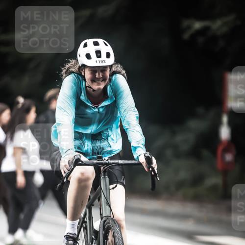 13.09.2026 - Stadtparktriathlon H.Heesch http://msf.ph/oto/10380546 13.09.2026 12:25:34 Radfahren 978, 1162 meine-sportfotos.de