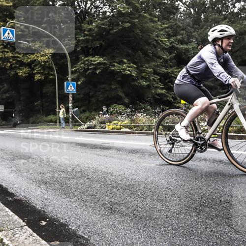 13.09.2026 - Stadtparktriathlon H.Heesch http://msf.ph/oto/10380548 13.09.2026 10:21:24 Radfahren 265, 331, 353, 358, 363, 392 meine-sportfotos.de