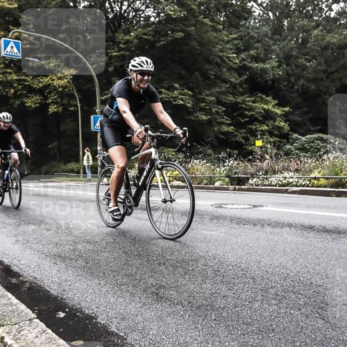 13.09.2026 - Stadtparktriathlon H.Heesch http://msf.ph/oto/10380564 13.09.2026 10:21:29 Radfahren 220, 294, 296, 326, 363, 413 meine-sportfotos.de