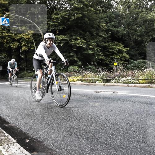 13.09.2026 - Stadtparktriathlon H.Heesch http://msf.ph/oto/10380567 13.09.2026 10:53:49 Radfahren 346, 389, 419, 460, 533 meine-sportfotos.de