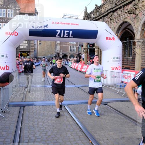 13.09.2026 - 21. swb-Marathon Bremen Tim E. http://msf.ph/oto/10380569 13.09.2026 13:16:41 Ziel 740, 755, 792, 1076, 1162, 1605, 2604, 5554, 5963, 6721, 7053, 7603, 7801, 8171, 8288, 8398, 9031, 9115 meine-sportfotos.de