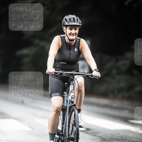 13.09.2026 - Stadtparktriathlon H.Heesch http://msf.ph/oto/10380583 13.09.2026 12:25:46 Radfahren 951, 974, 981, 1097 meine-sportfotos.de