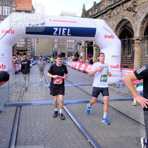 13.09.2026 - 21. swb-Marathon Bremen Tim E. http://msf.ph/oto/10380584 13.09.2026 13:16:41 Ziel 740, 755, 792, 1076, 1162, 1605, 2604, 5554, 5963, 6721, 7053, 7603, 7801, 8171, 8288, 8398, 9031, 9115 meine-sportfotos.de