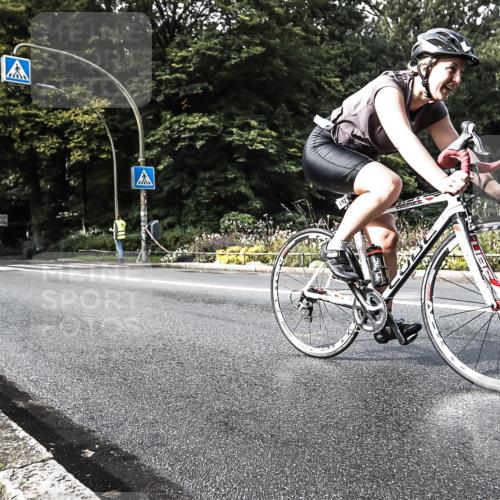 13.09.2026 - Stadtparktriathlon H.Heesch http://msf.ph/oto/10380610 13.09.2026 10:53:55 Radfahren 385, 452 meine-sportfotos.de