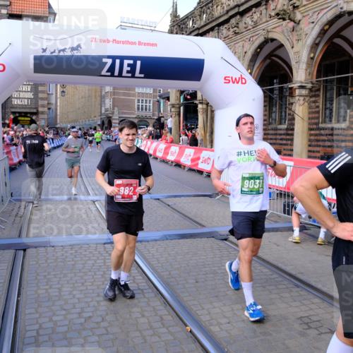 13.09.2026 - 21. swb-Marathon Bremen Tim E. http://msf.ph/oto/10380612 13.09.2026 13:16:41 Ziel 740, 755, 792, 1076, 1162, 1605, 2604, 5554, 5963, 6721, 7053, 7603, 7801, 8171, 8288, 8398, 9031, 9115 meine-sportfotos.de