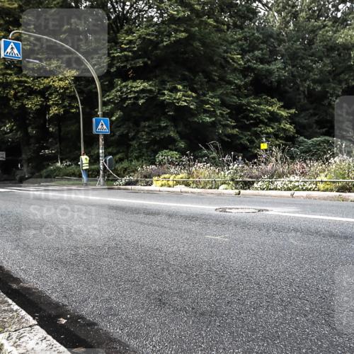 13.09.2026 - Stadtparktriathlon H.Heesch http://msf.ph/oto/10380616 13.09.2026 10:53:55 Radfahren 385, 452 meine-sportfotos.de