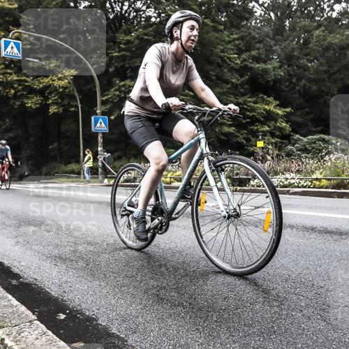 13.09.2026 - Stadtparktriathlon H.Heesch http://msf.ph/oto/10380618 13.09.2026 10:21:37 Radfahren 239, 303, 304, 321, 401, 410 meine-sportfotos.de
