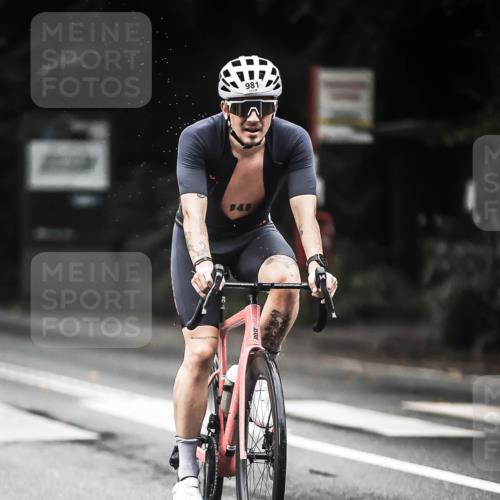 13.09.2026 - Stadtparktriathlon H.Heesch http://msf.ph/oto/10380621 13.09.2026 12:25:48 Radfahren 951, 974, 981, 1097 meine-sportfotos.de