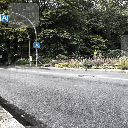 13.09.2026 - Stadtparktriathlon H.Heesch http://msf.ph/oto/10380623 13.09.2026 10:53:56 Radfahren 385, 452 meine-sportfotos.de
